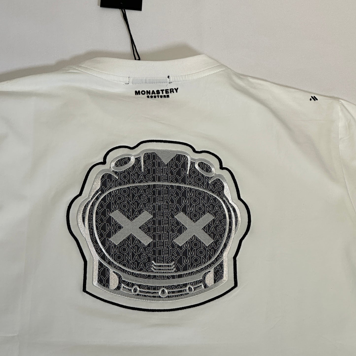 Camiseta monastery blanca