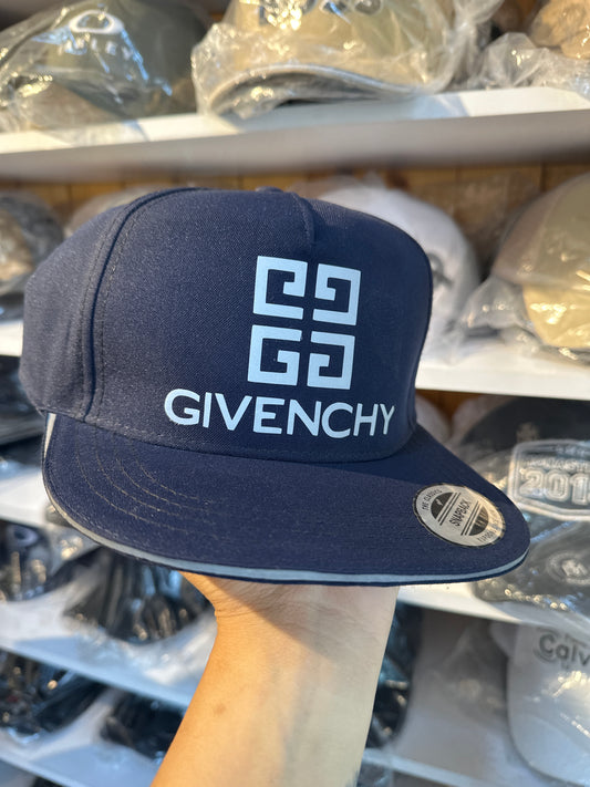 Gorra Givenchy ajustable