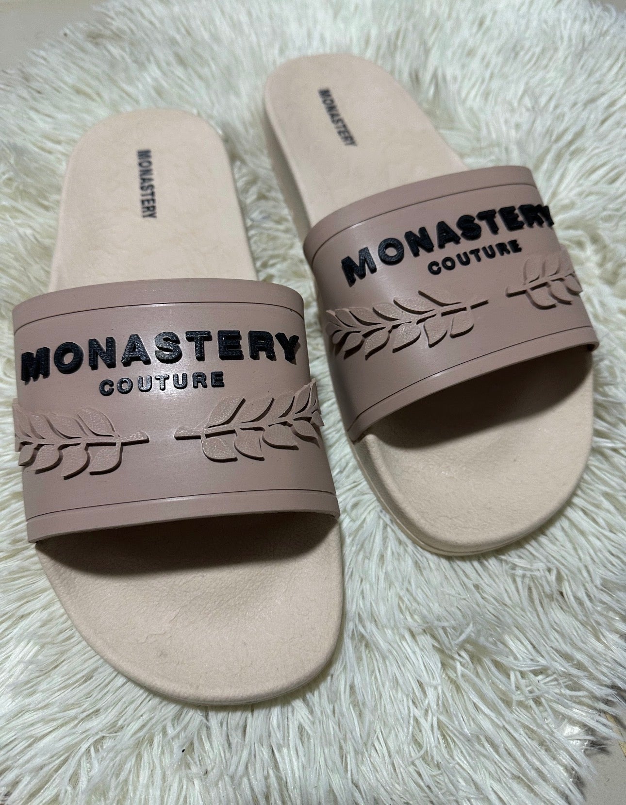 Chancletas monastery beige