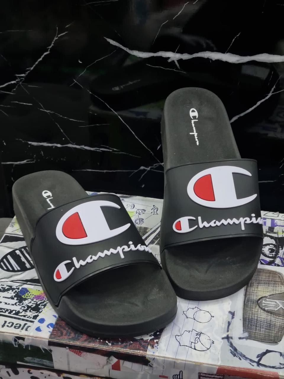 Chancletas Champion  negras