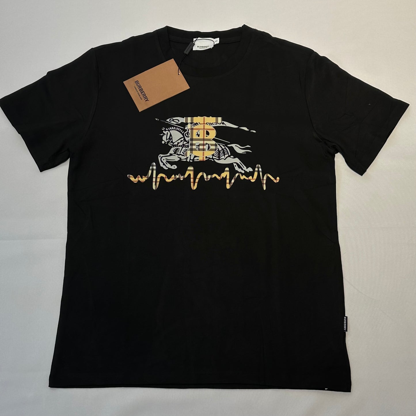 Camiseta burberry negra