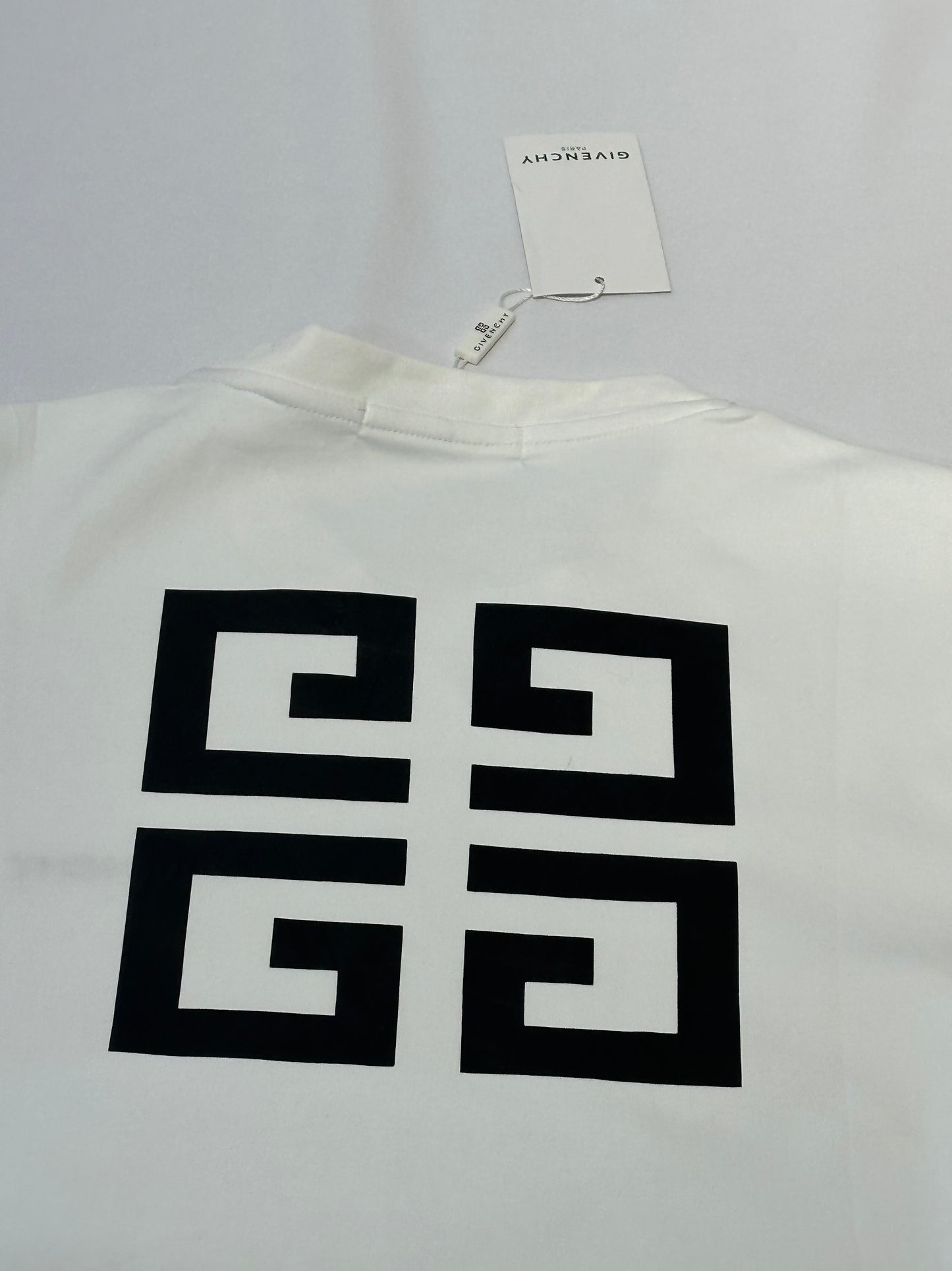 Camiseta givenchy blanca