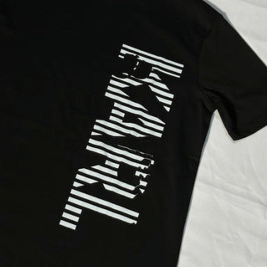 Camiseta Karl negra