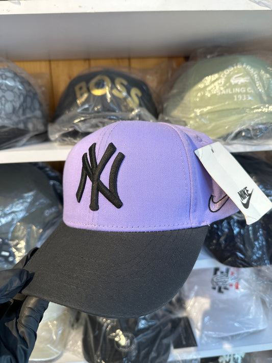 Gorra Yankees lila
