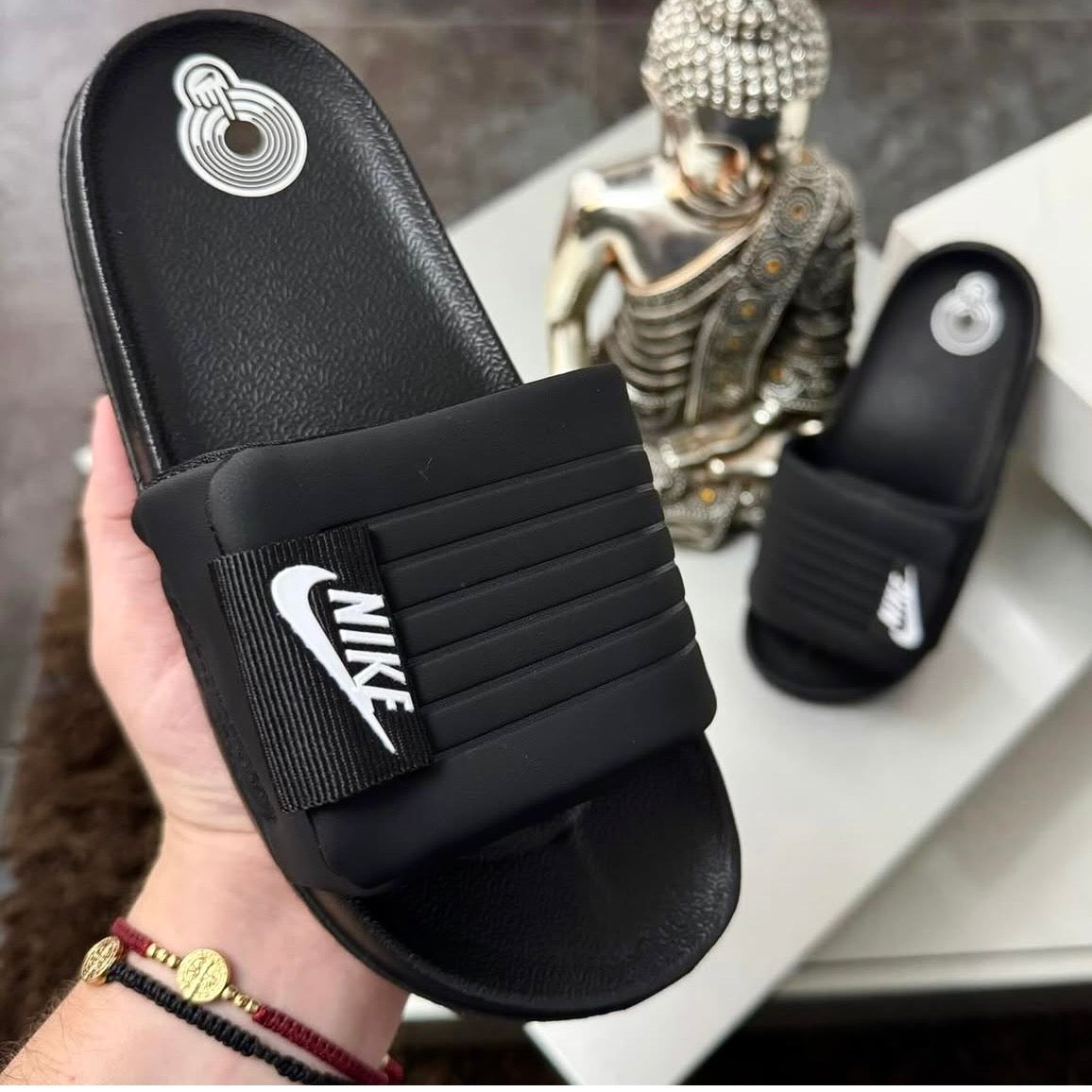 Chancletas Nike SB negra para DAMA