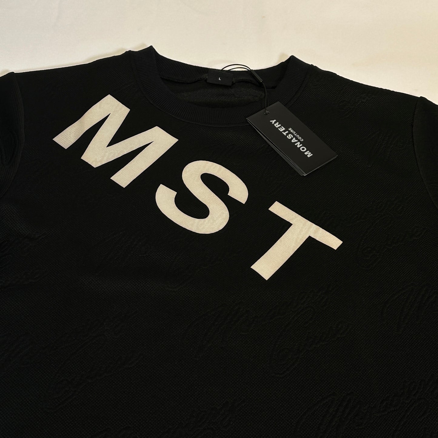 Camiseta monastery negra