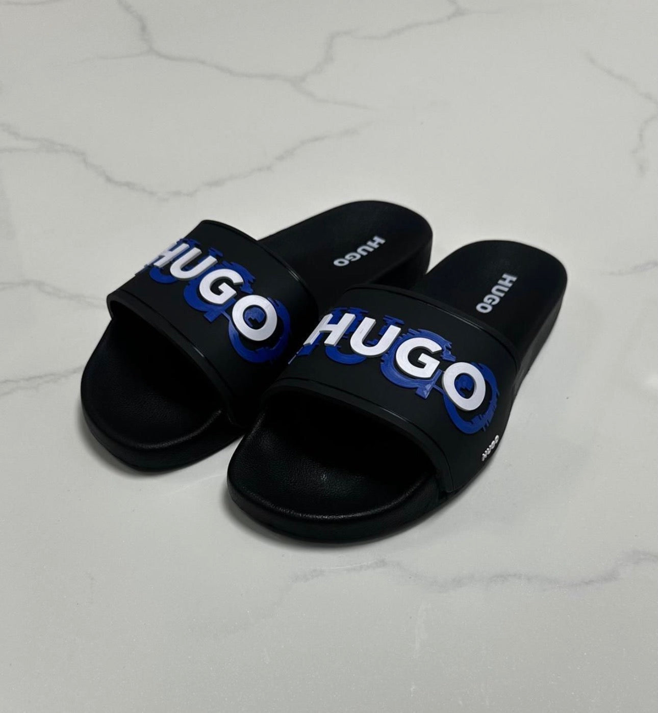 Chancletas Hugo negra