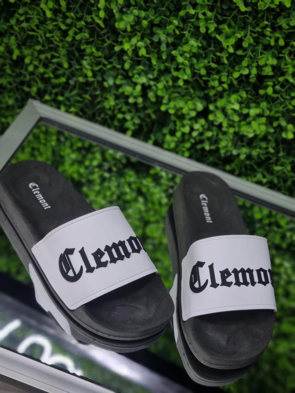 Chancletas Clemont blancas con negro