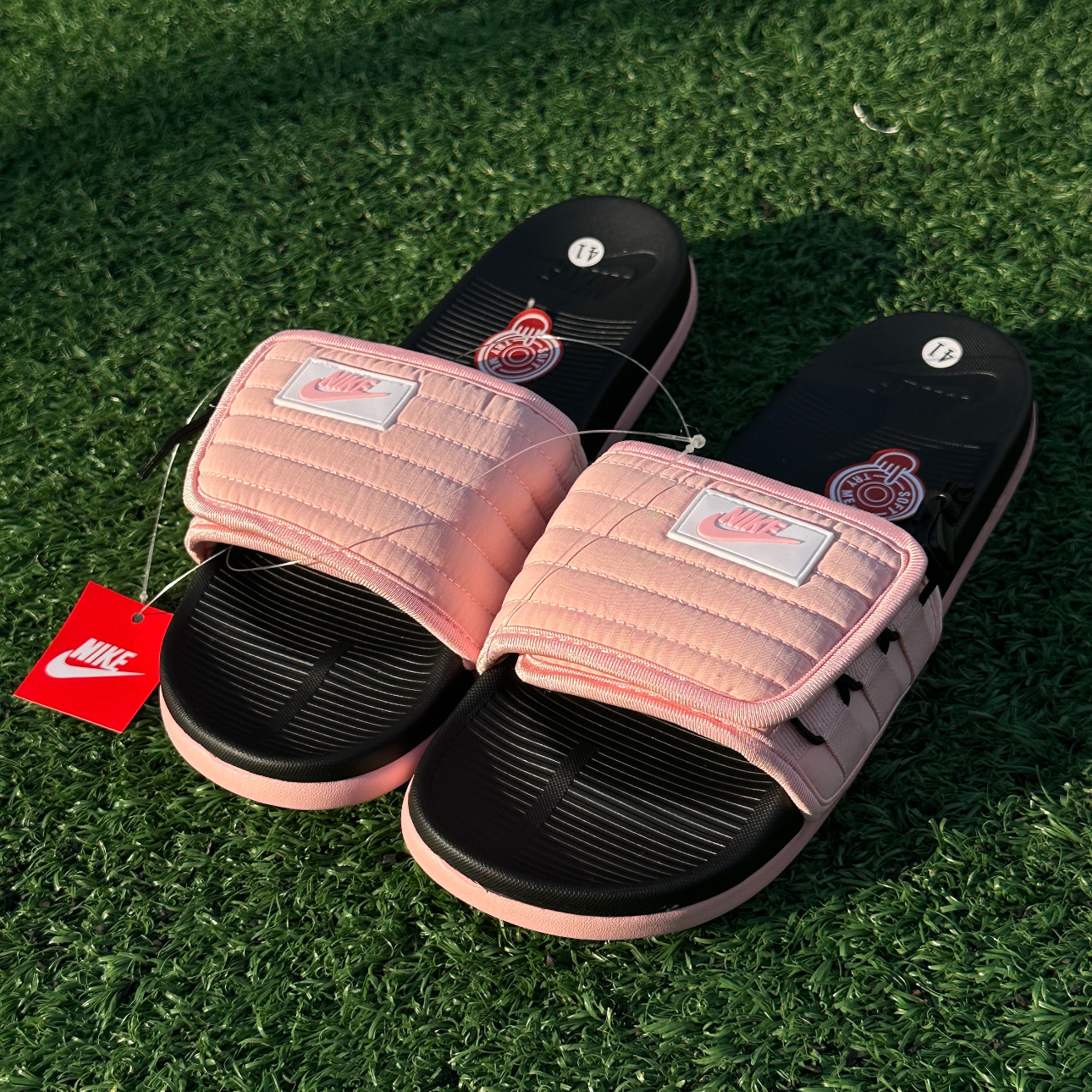 Chancletas Asuna rosadas con negro