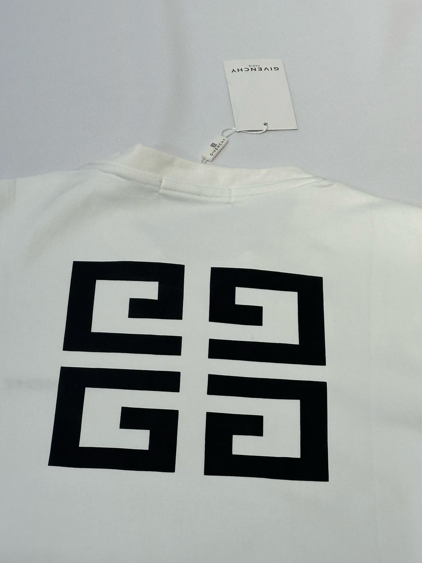 Camiseta Givenchy blanca