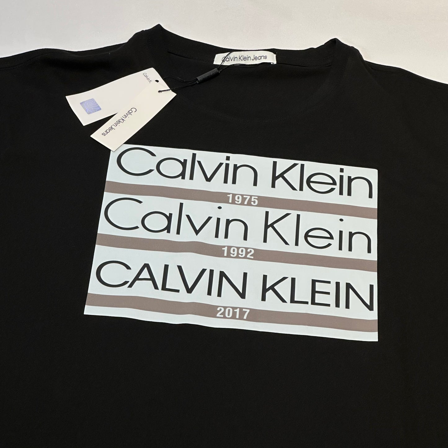 Camiseta calvin klein negro