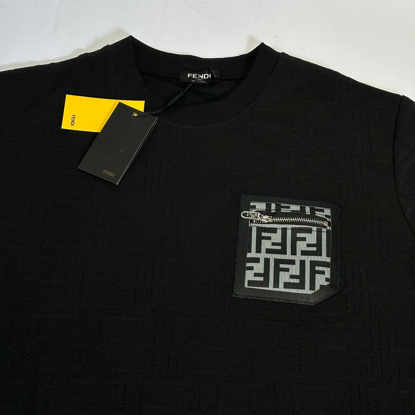 Camiseta fendi negra