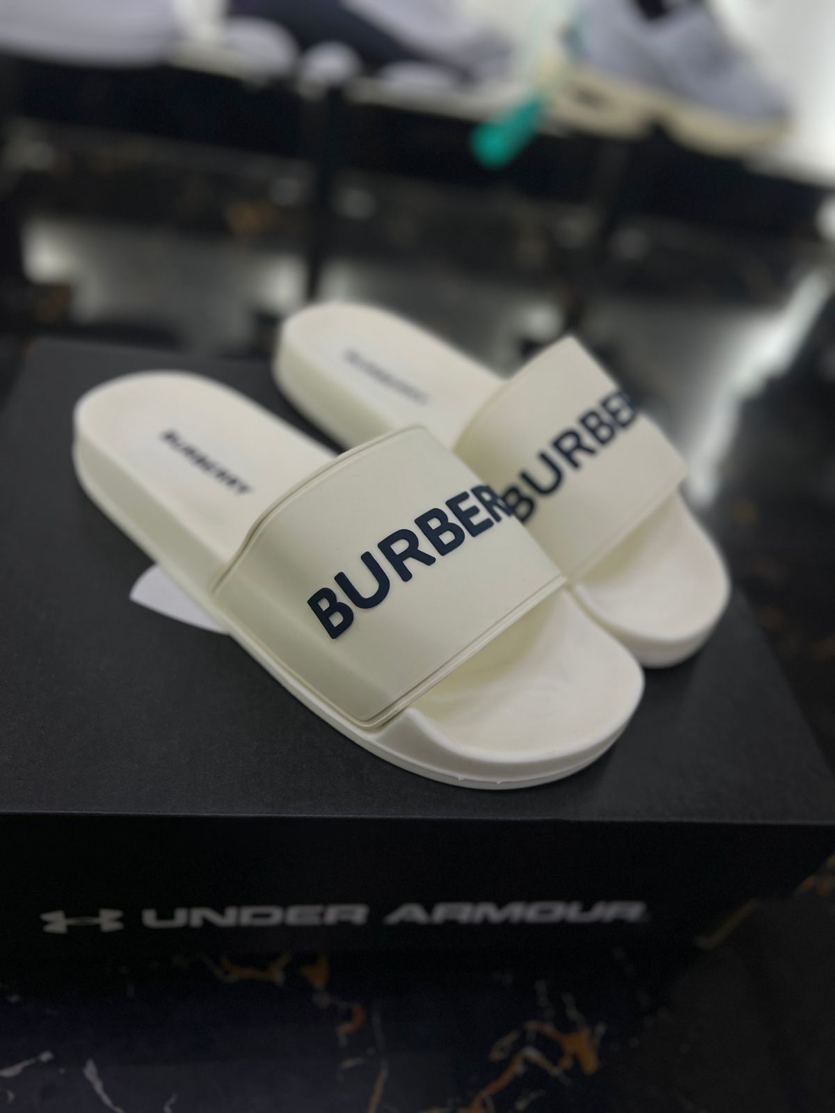 Chancletas Burberry beige