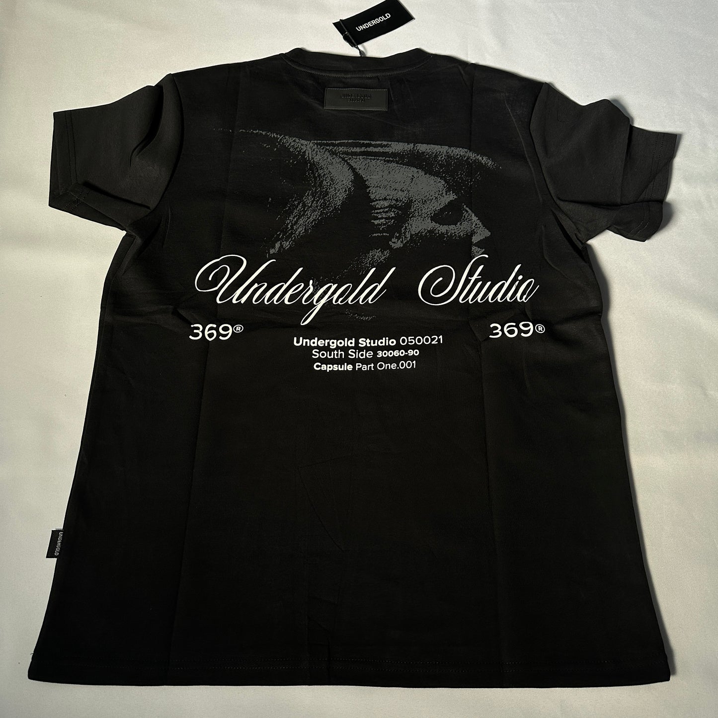 Camiseta Undergold negra