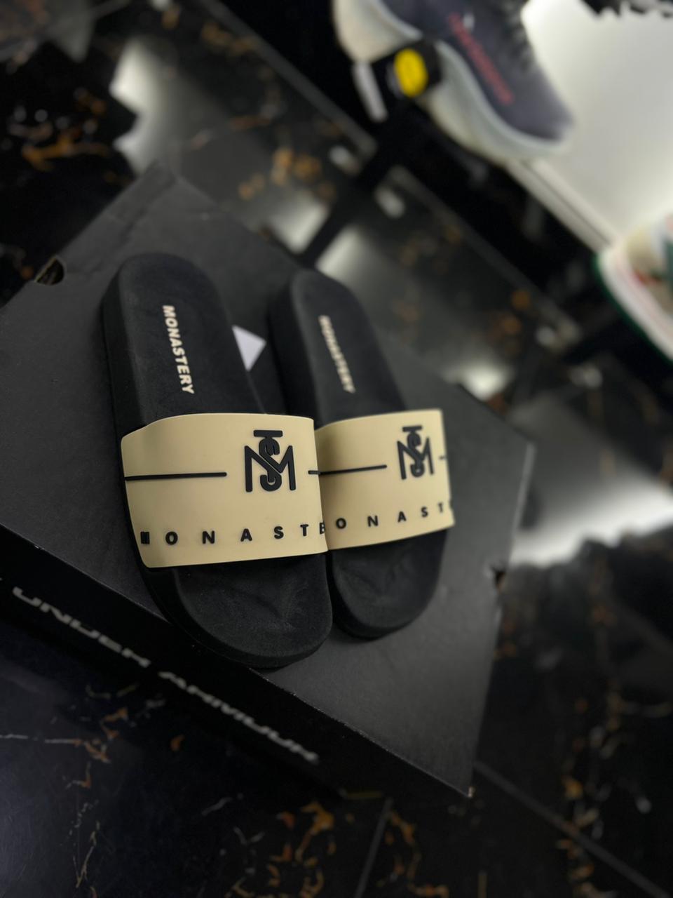 Chancletas Monastery Beige