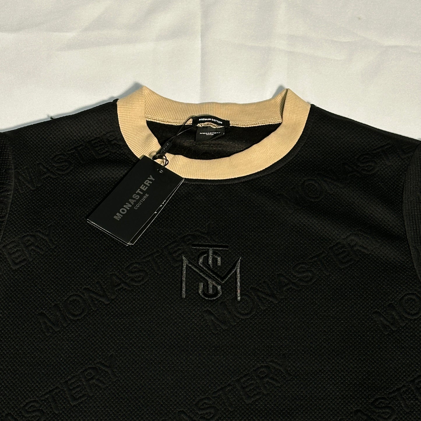 Camiseta Monastery negra