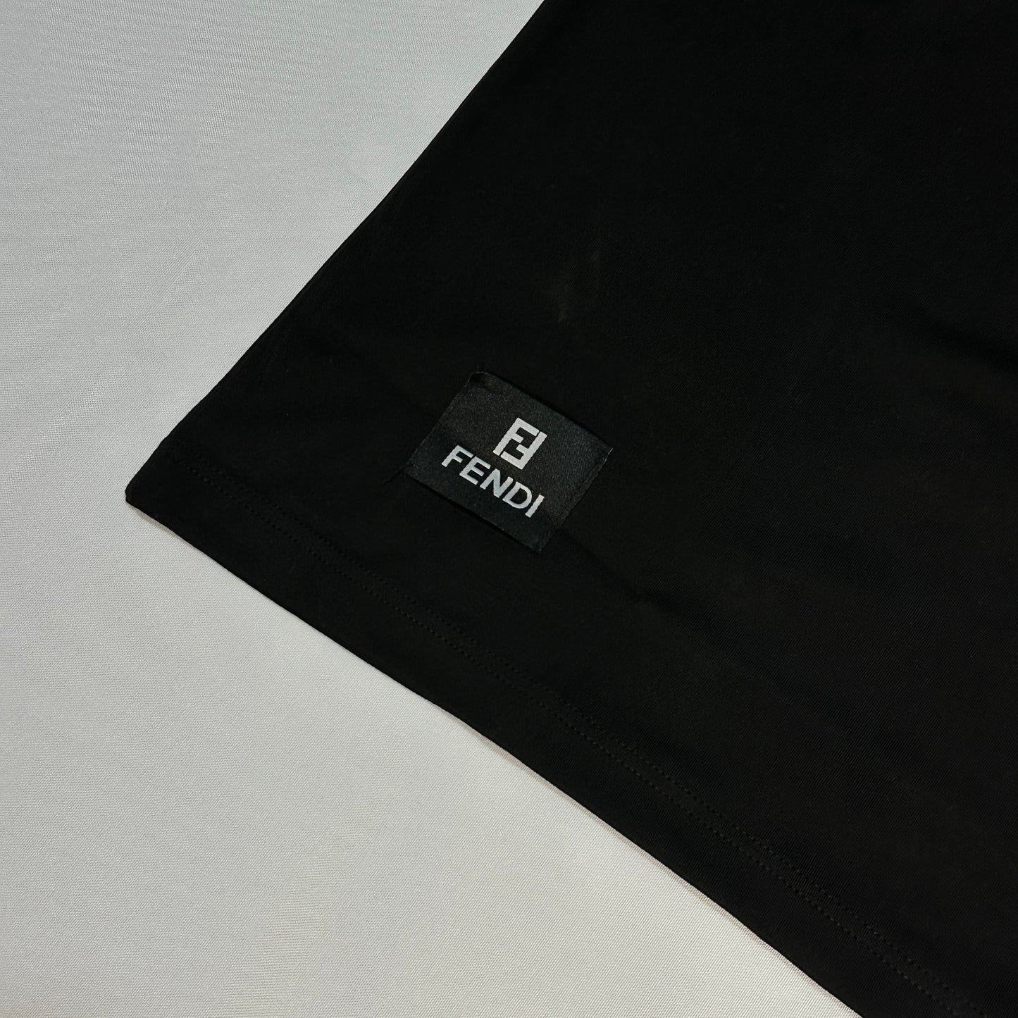 Camiseta Fendi negra
