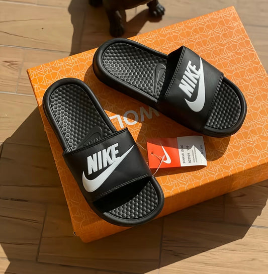 Chancletas Nike negras