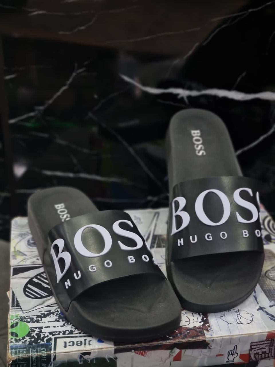 Chancletas Boss negras