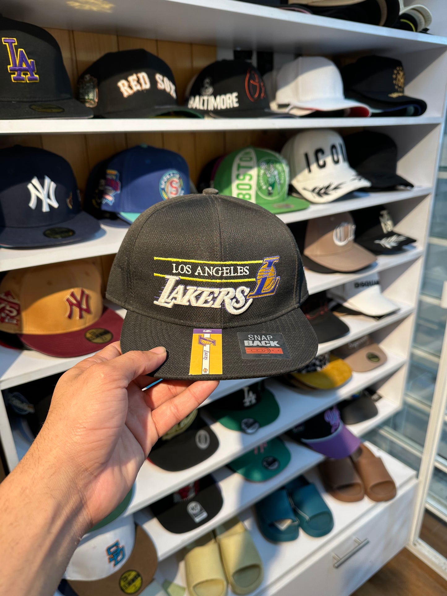 Gorra Ajustable Lakers Plana Diseño 2