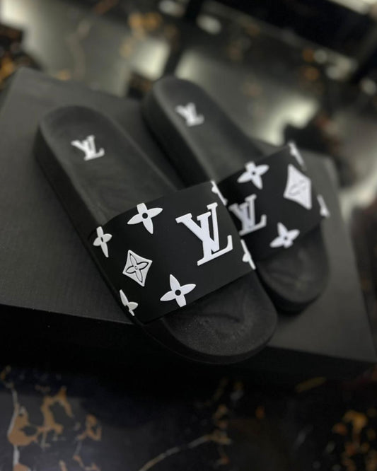 Chancletas Louis Vuitton negra