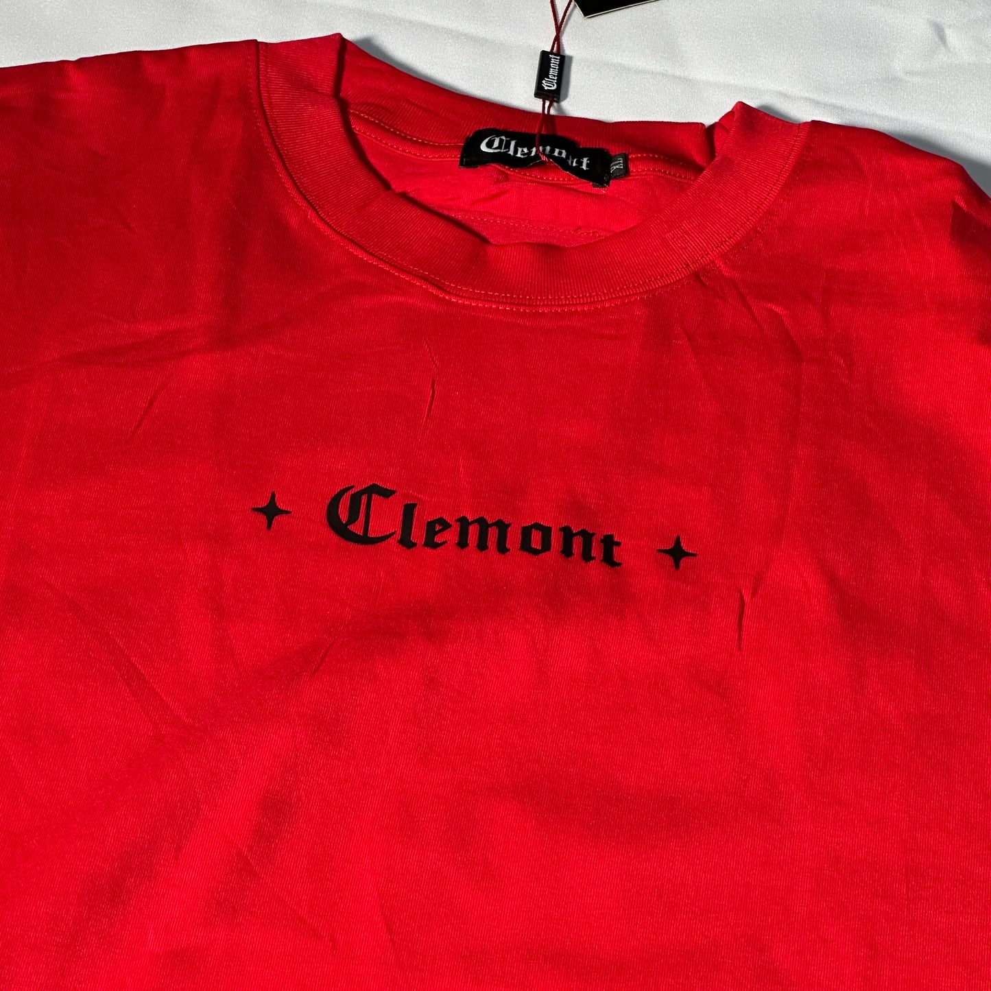 Camiseta Clemont rojo diseño 2