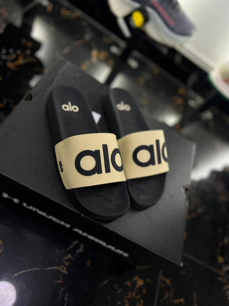 Chancletas alo beige