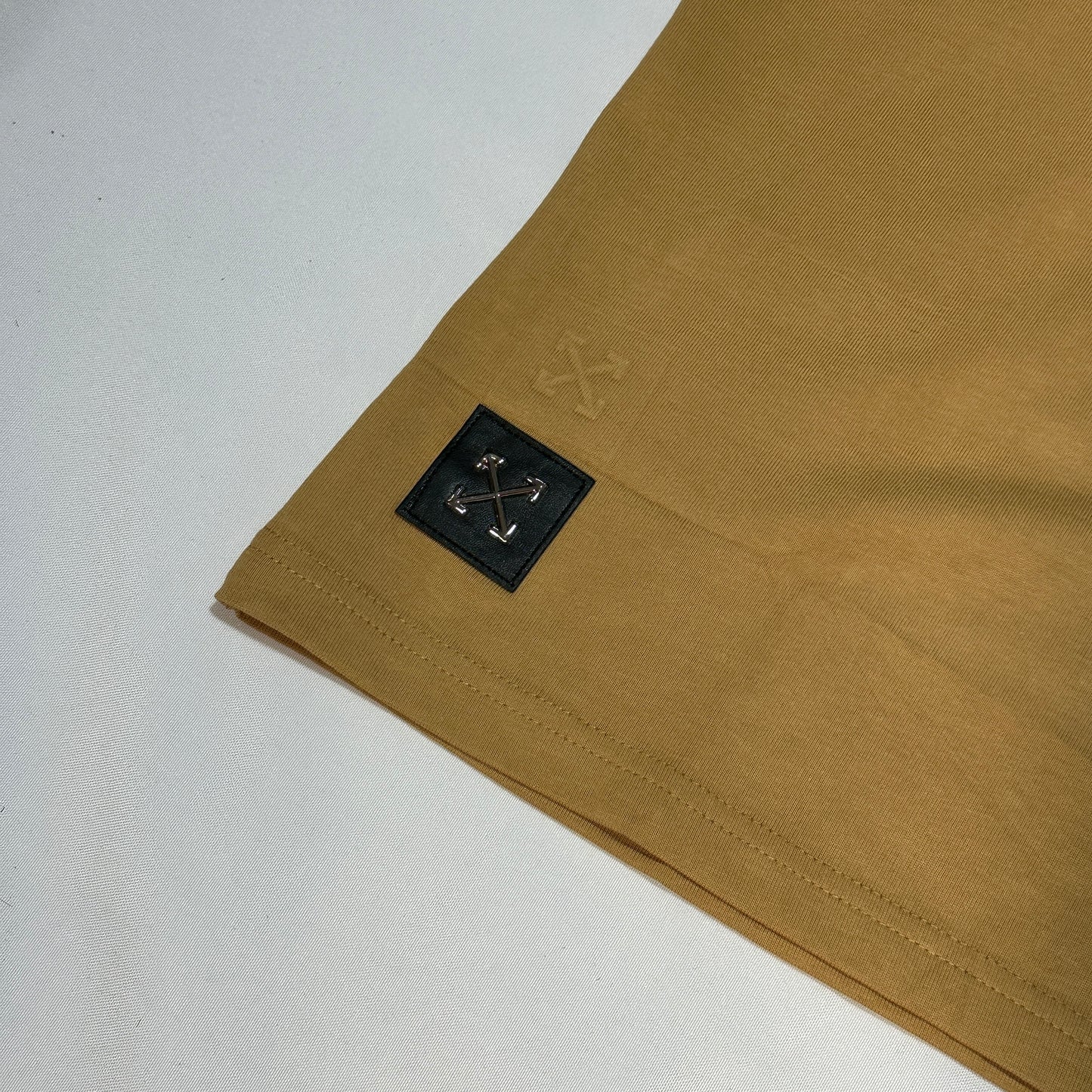 Camiseta off White café