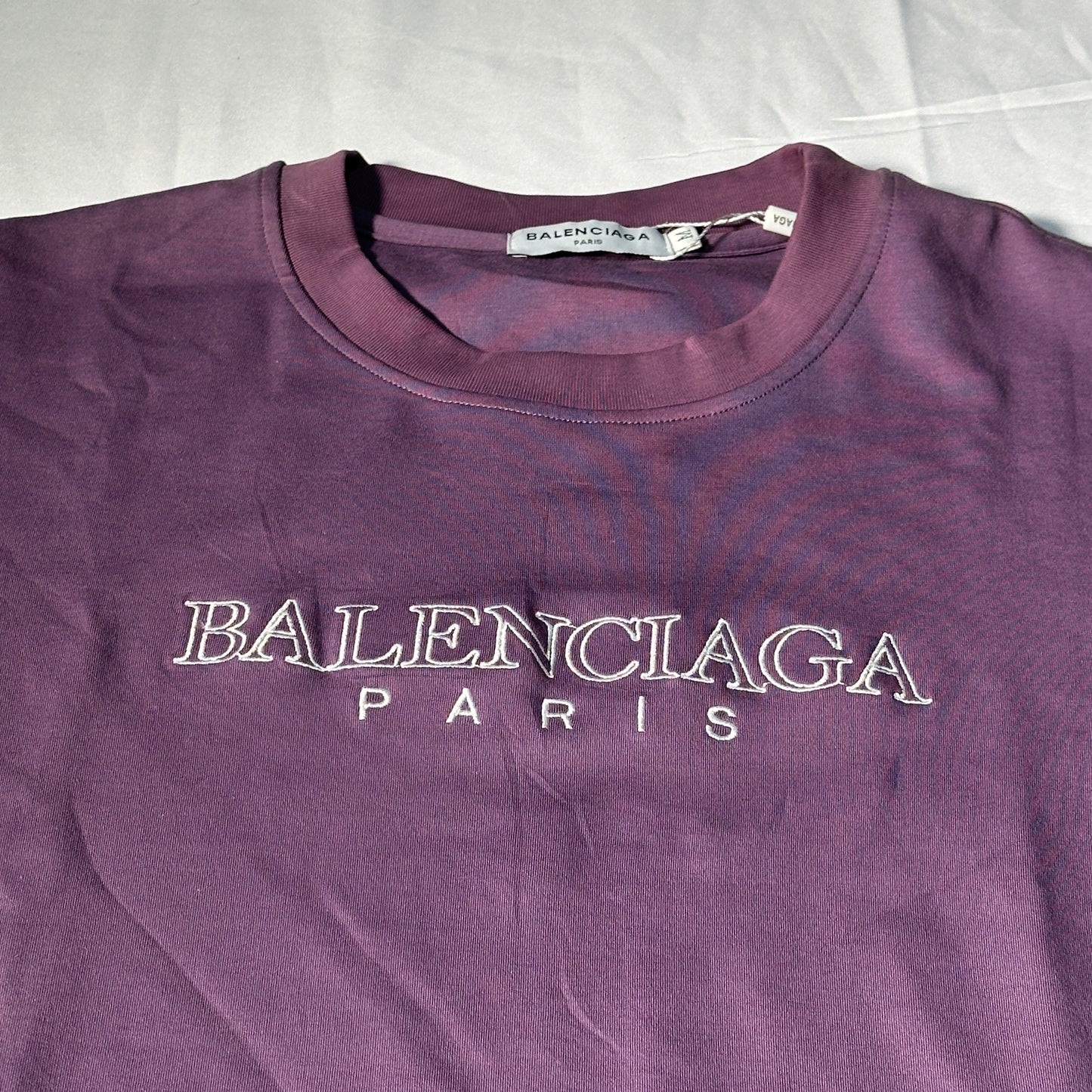 Camiseta Balenciaga morada