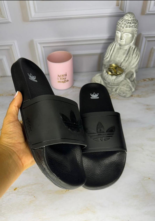 Chancletas adidas negra