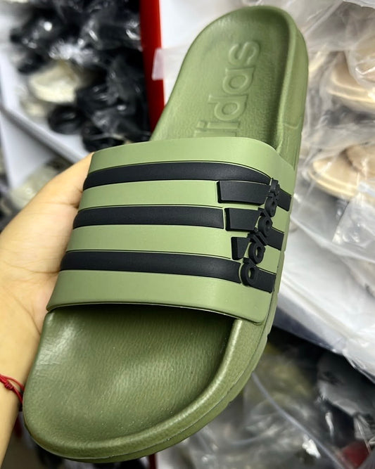 Chancletas Adidas verdes