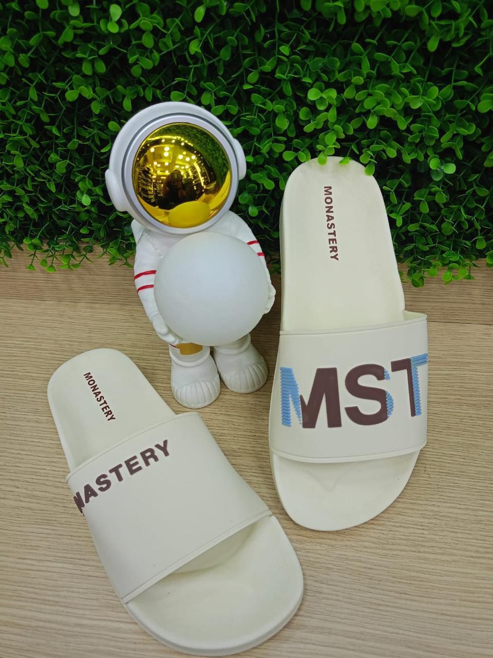 Chancletas monastery beige
