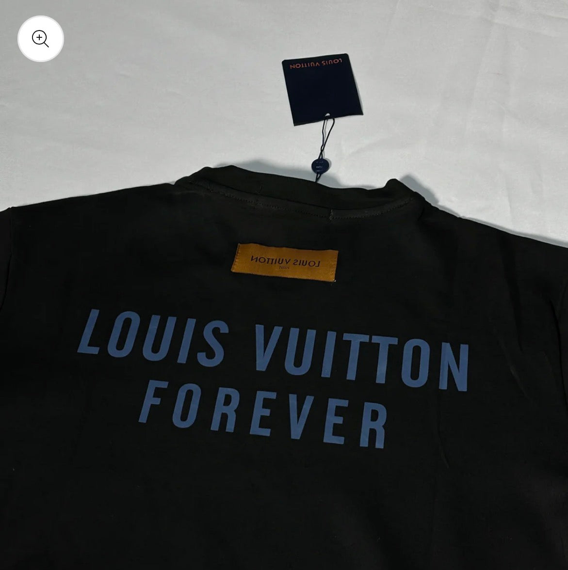 Camiseta Louis Vuitton negra