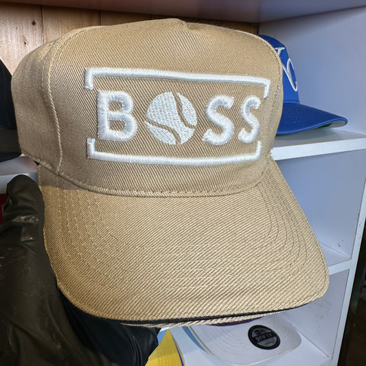Gorra Boss Beige con blanco