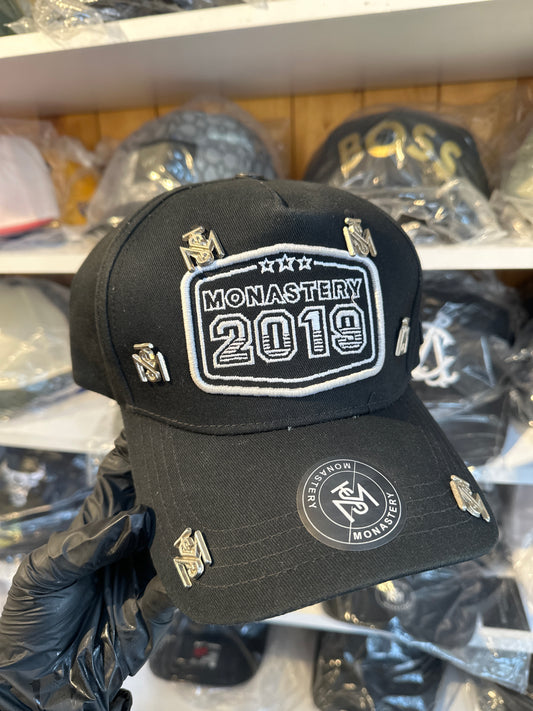 Gorra Ajustable Monastery Negra con Decoración