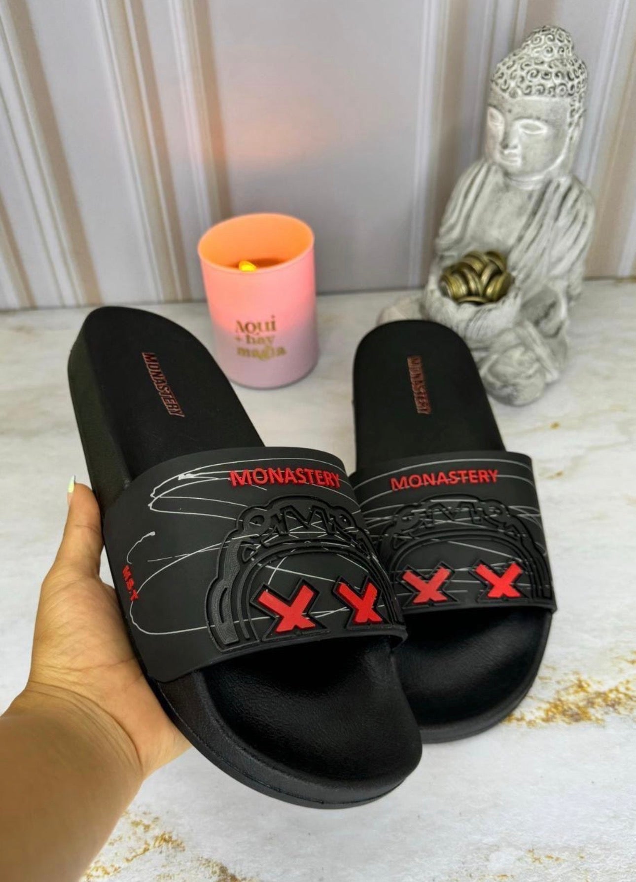 Chancletas Monastery negra