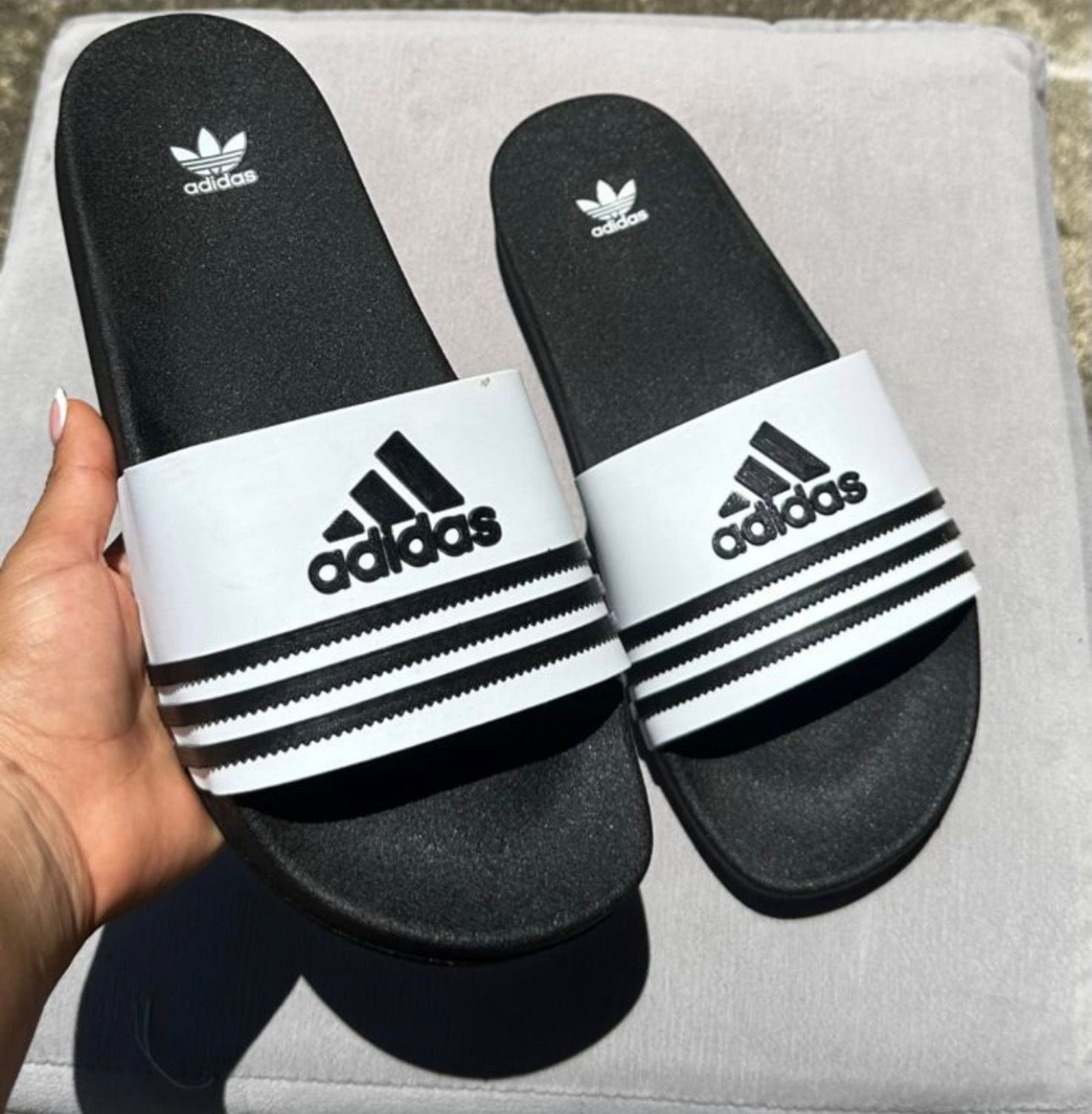 Chancletas adidas blanca