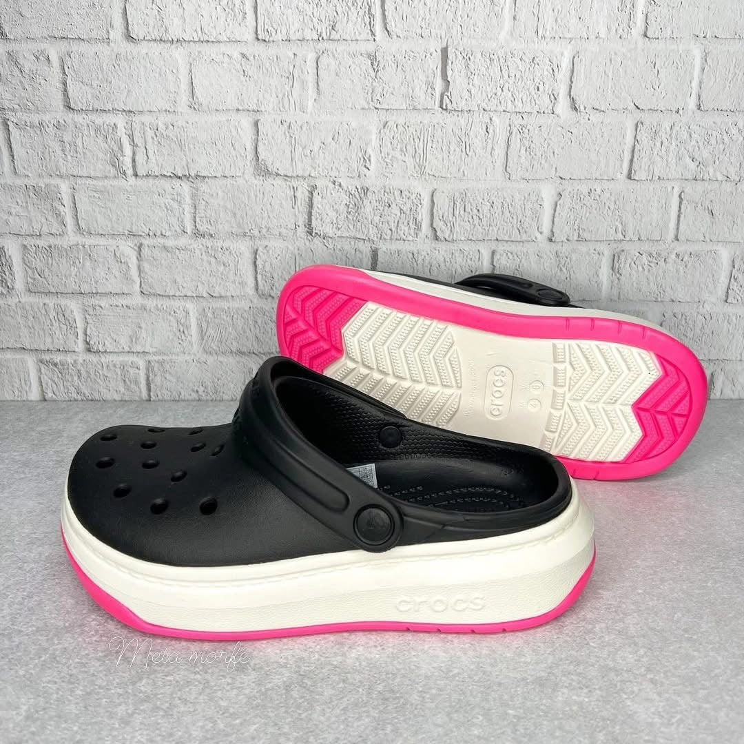 Chancletas Crocs negras