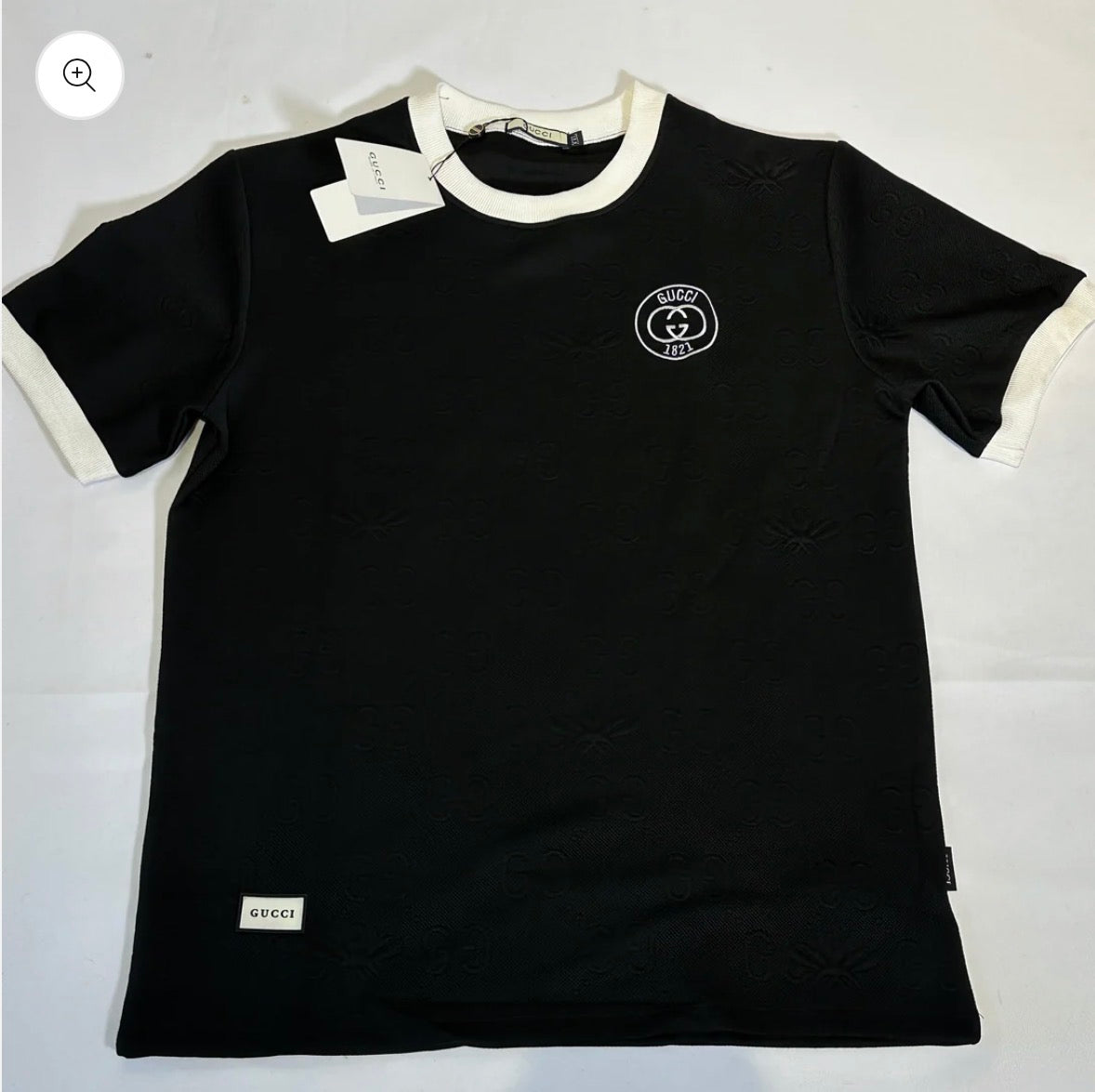 Camiseta Gucci negra con blanco