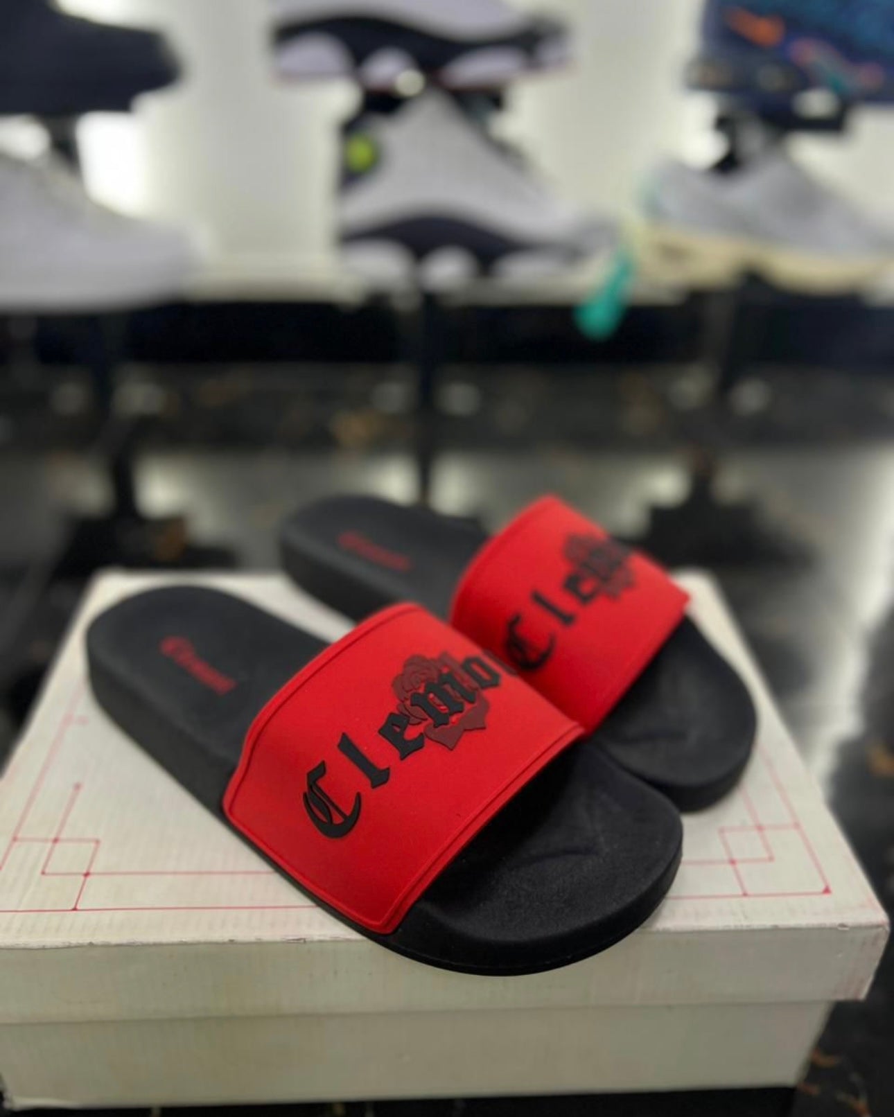 Chancletas Clemont Rojas con Negro