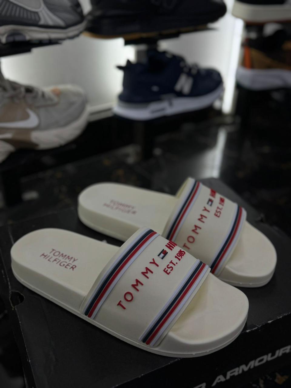 Chancletas Tommy Beige claro
