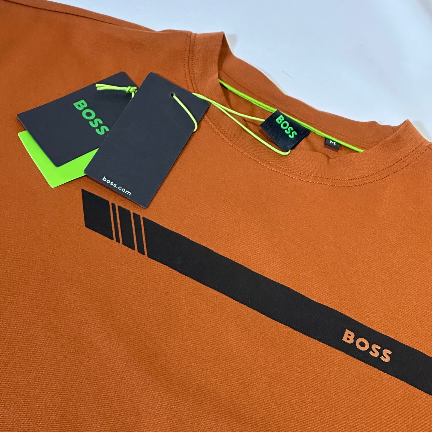 Camiseta Boss café