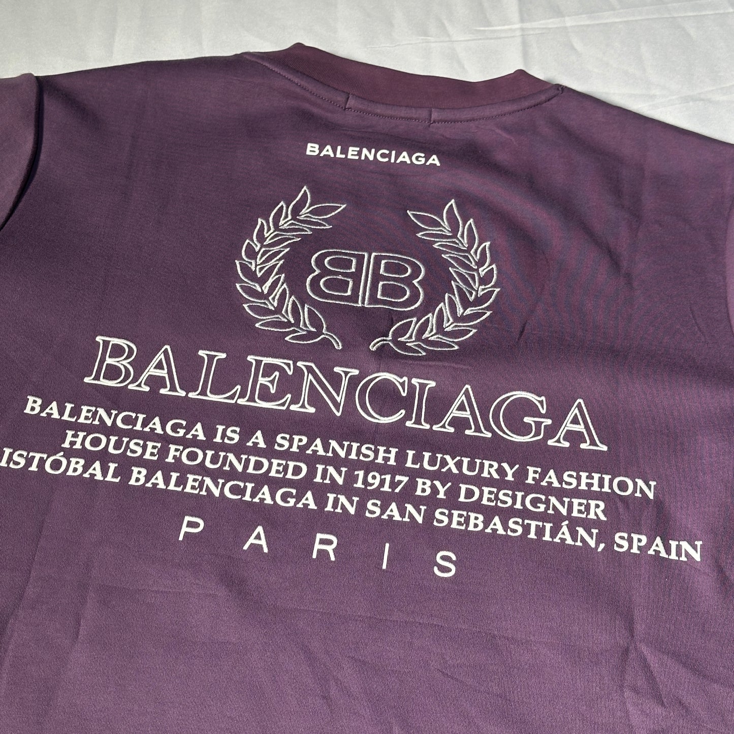 Camiseta Balenciaga morada