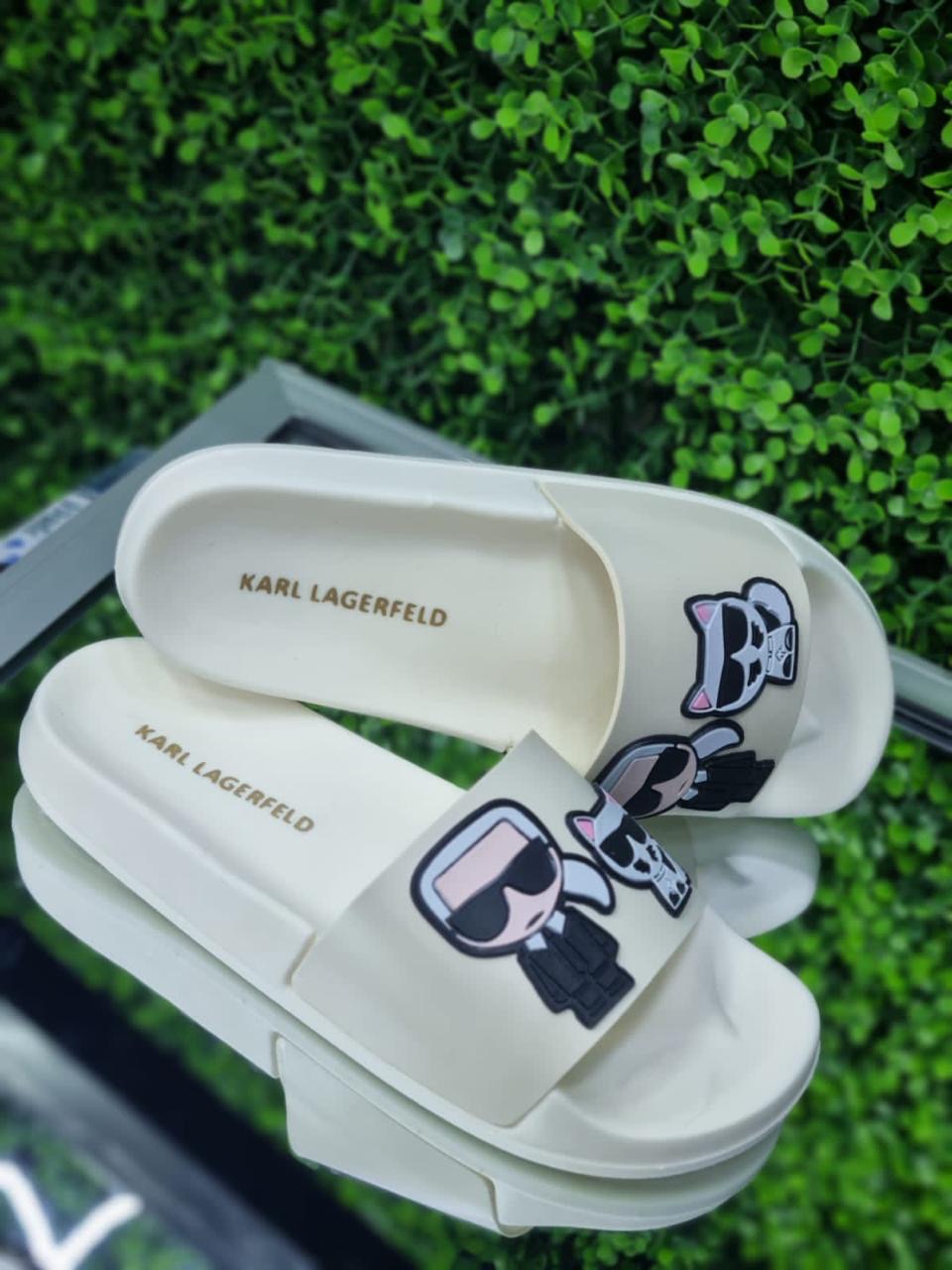 Chancletas Karl beige