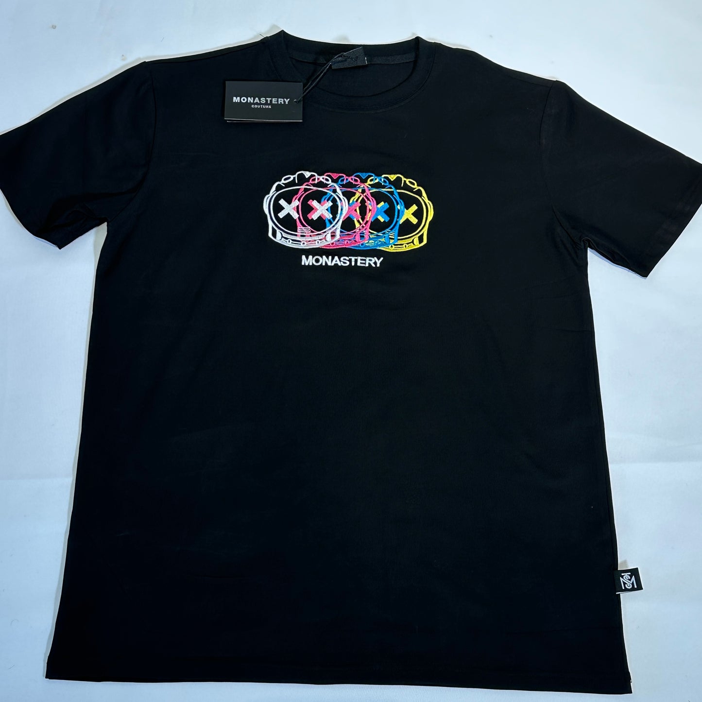 Camiseta monastery negra