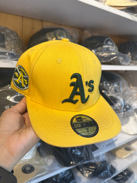 Gorra Cerrada New Era Amarilla con Verde