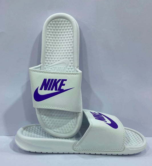 Chancletas Nike blancas