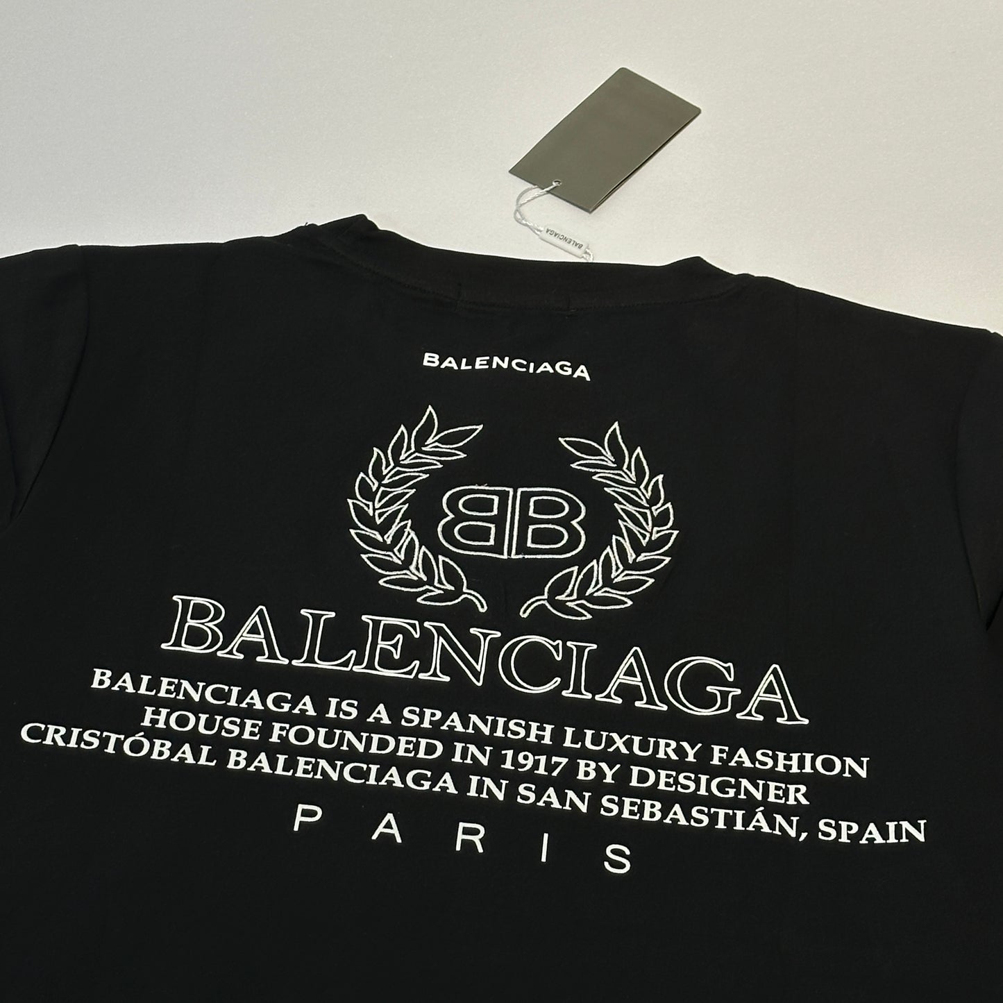 Camiseta balenciaga negro
