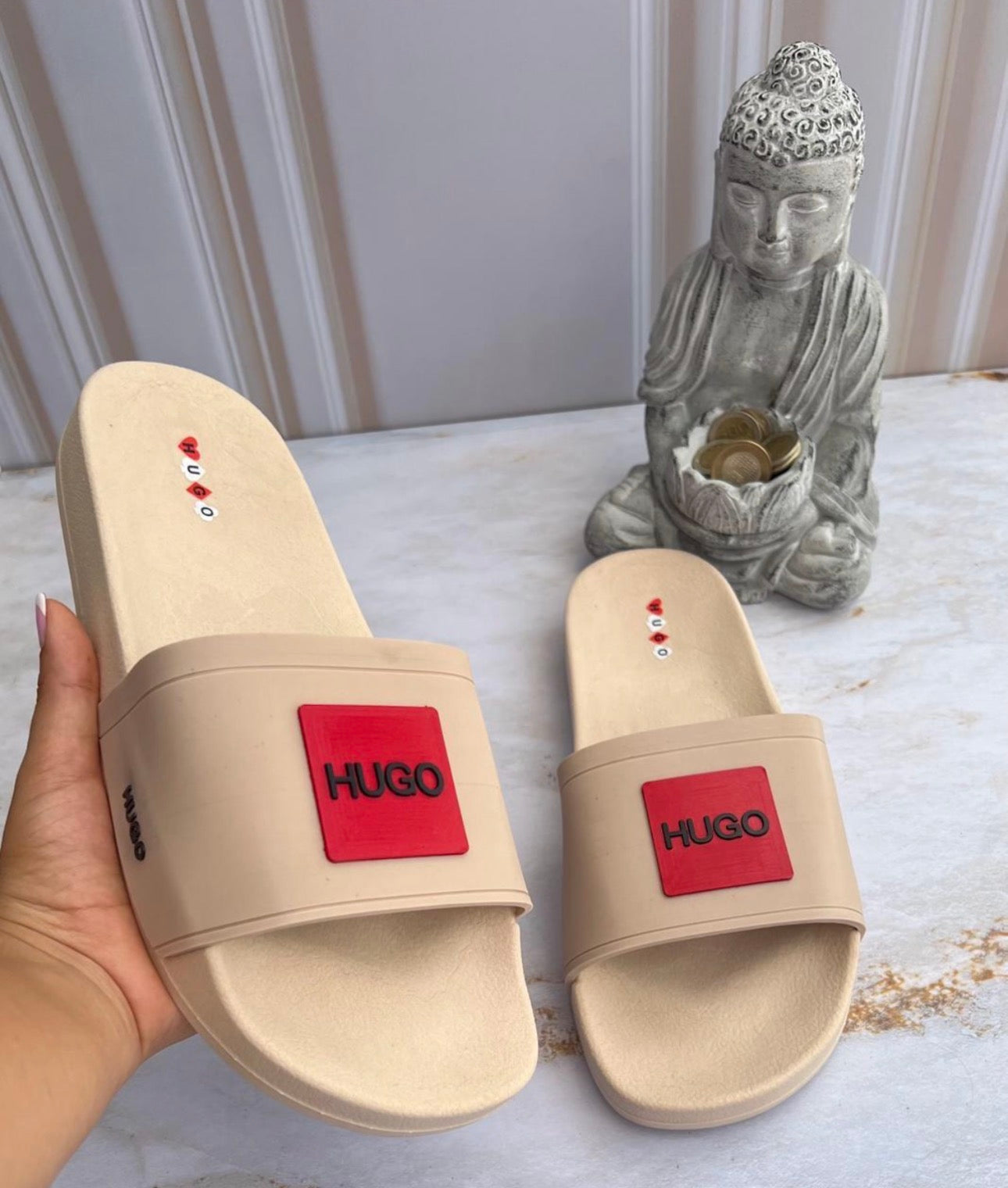 Chancletas beige hugo