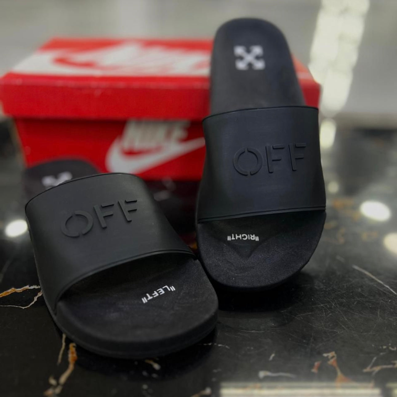 Chancletas Off White Negras Diseño 1